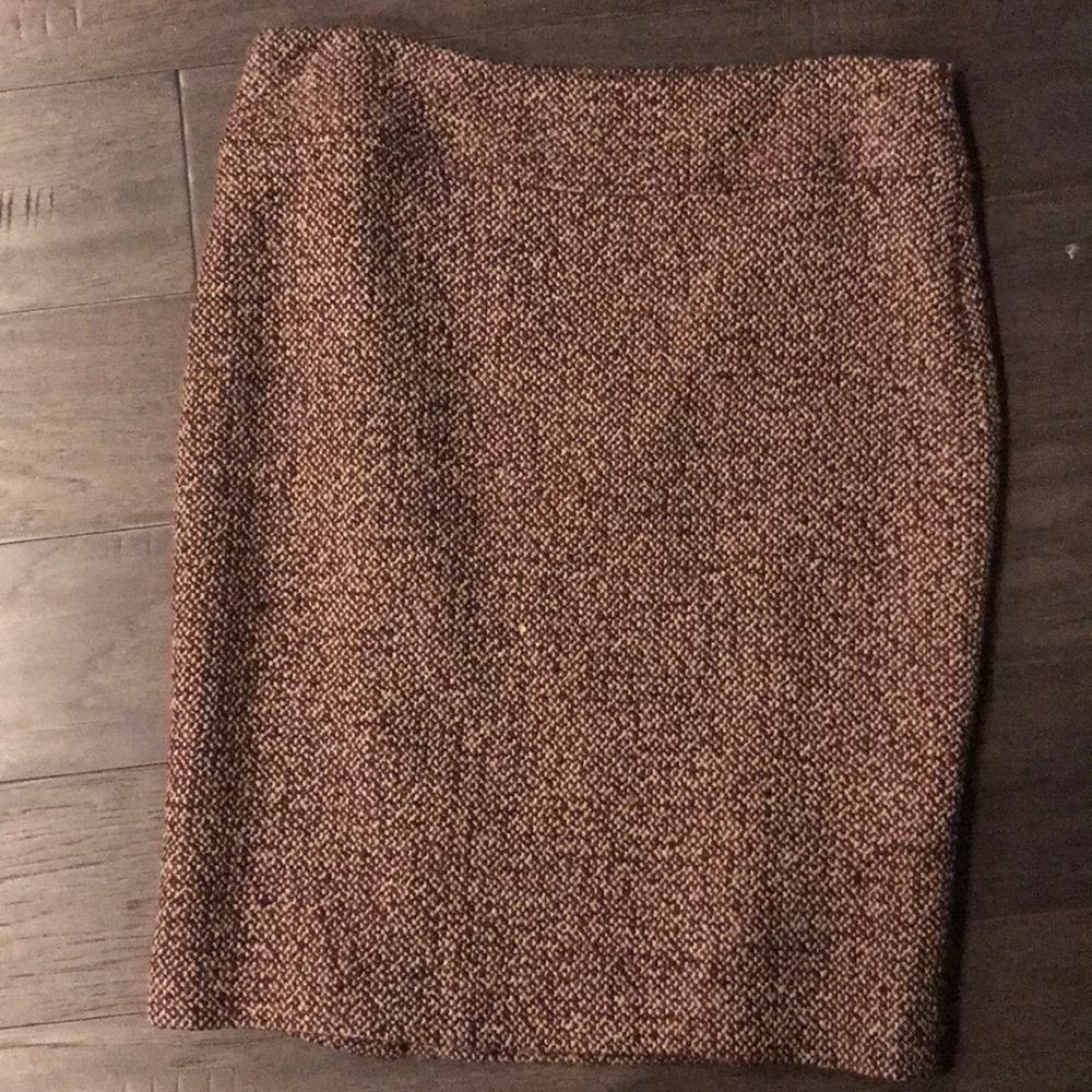 Tweed skirt